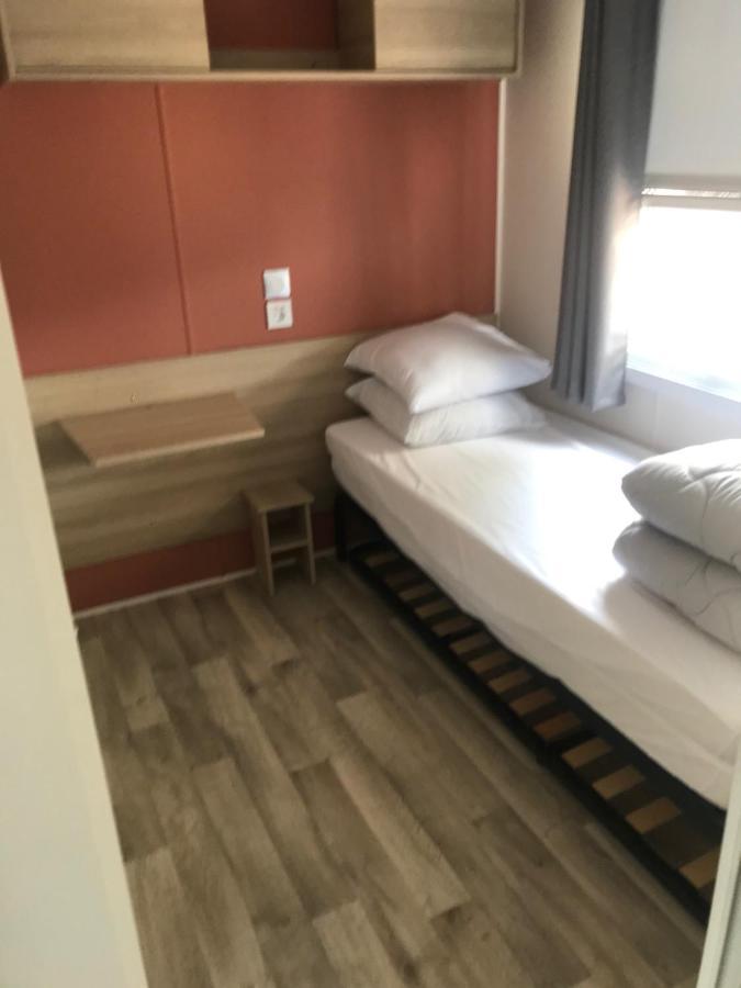 Mobil Home Camping Le Mar Estang Bord De Plage Canet Exterior foto