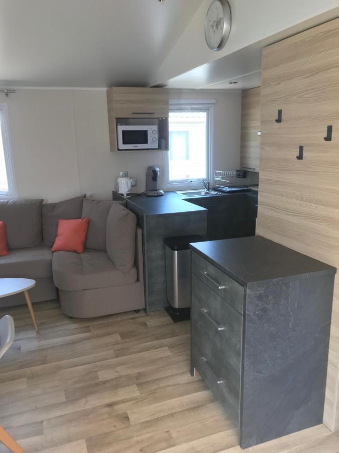 Mobil Home Camping Le Mar Estang Bord De Plage Canet Exterior foto